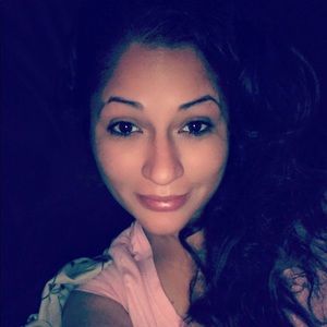 Meet your Posher, Ana